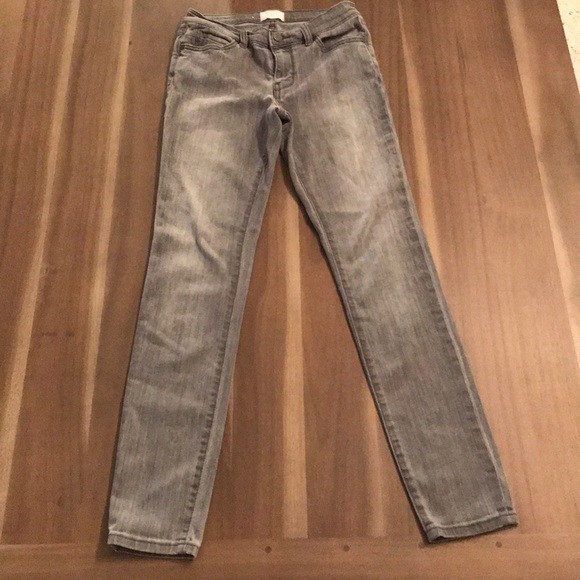 Caslon Denim - $5 Caslon Skinny Jeans Caslon Denim - $5 Caslon Skinny Jeans